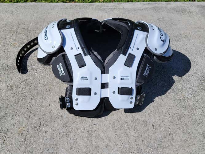 New Varsity Medium Champro AMT 2000 Shoulder Pads