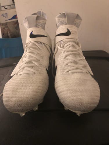 Nike Alpha Menace 2 Elite Flyknit Control 360 Football Cleats -A03374-101 - Size 13.5