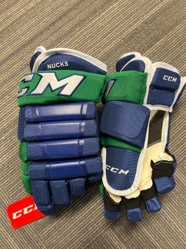 ‘NUCKS custom CCM 14" Tacks 4 Roll Pro Gloves