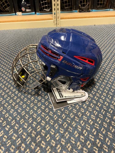 New Small Bauer Re-Akt 100 Helmet