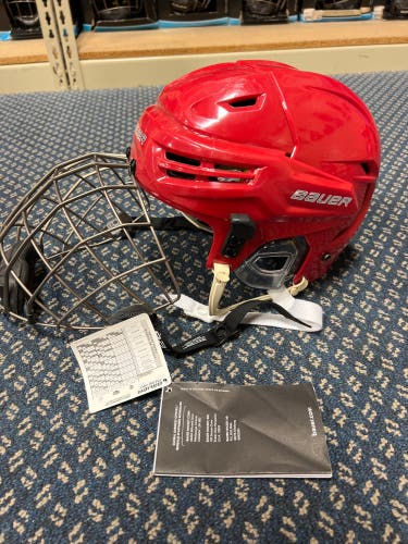 New Large Bauer Re-Akt Helmet