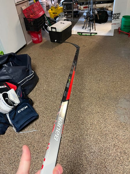 New Right Handed P92 Vapor Hyperlite Hockey Stick