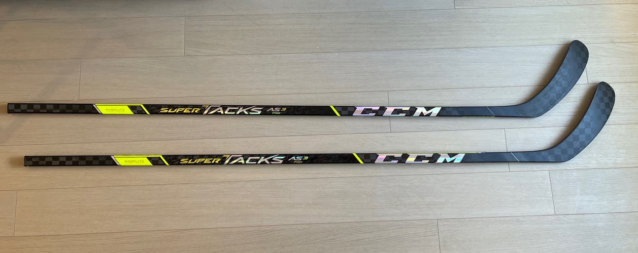 2 Pack CCM Super Tacks AS3 Pro P29 70 Flex Senior Right Grip