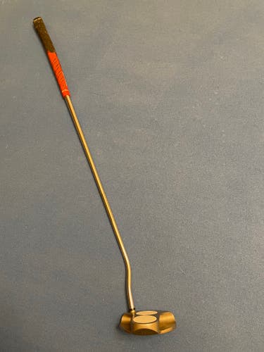 Junior Used Odyssey Right Handed Mallet White Hot 2-Ball Putter 31"