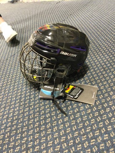 New Small Bauer Re-Akt 100 Helmet Black/Purple