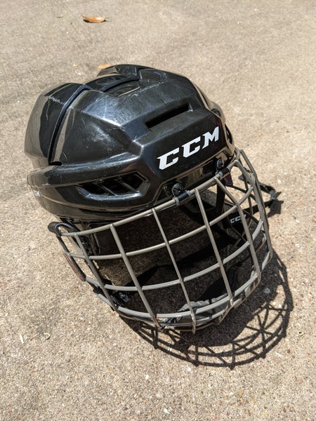CCM FL500 S/M Hockey Helmet c/w FM500 Cage