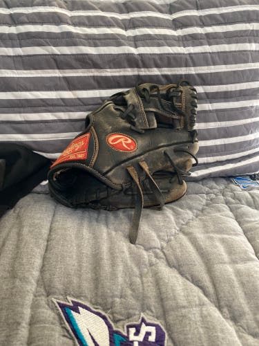 Infield 11" Gamer Baseball Glove