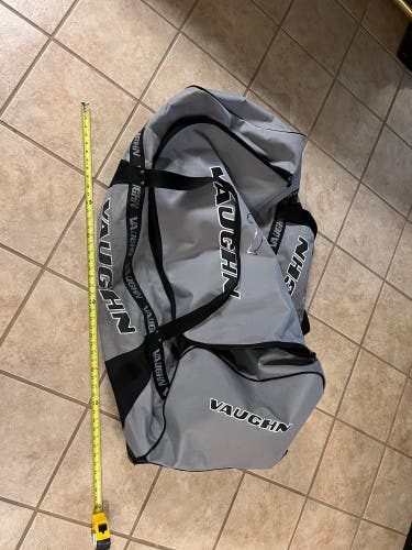 Used Vaughn goalie roller bag: large