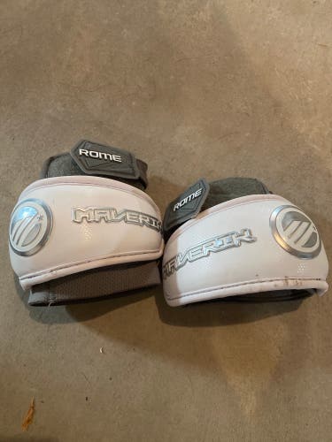 Used Large Maverik Rome Arm Pads