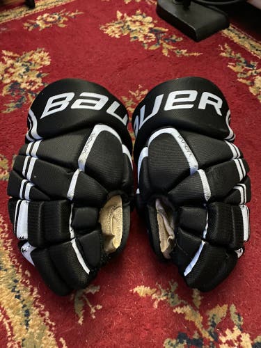 Bauer Vapor X30 Gloves 13”