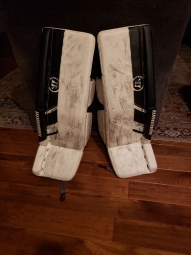 Used 28" Warrior Ritual G5 Goalie Leg Pads