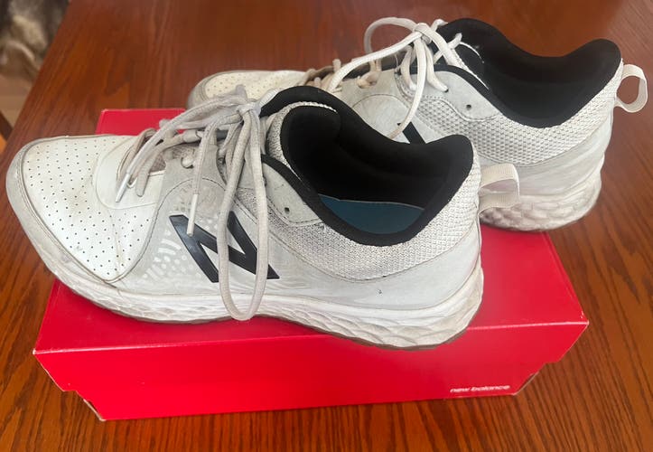 New Balance White Men's Turf Cleats Low Cut 3000v5 Size 12