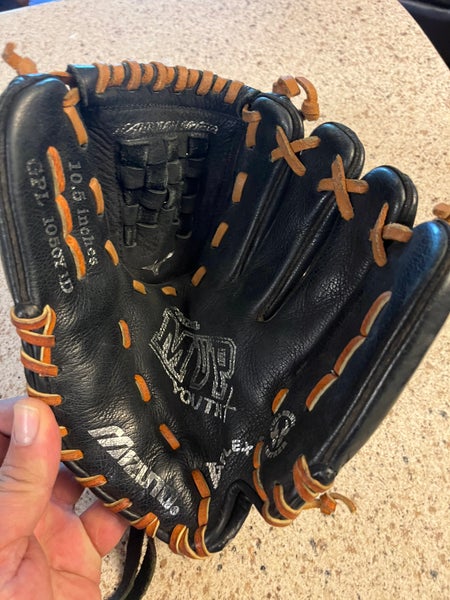 Right Hand Throw 10.5" MVP Baseball Glove