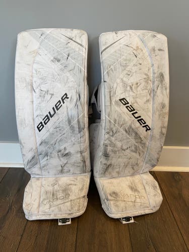 30" Bauer  Vapor X700 Goalie Leg Pads