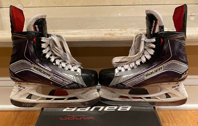 Used Bauer Regular Width  Size 5 Vapor 1X Hockey Skates