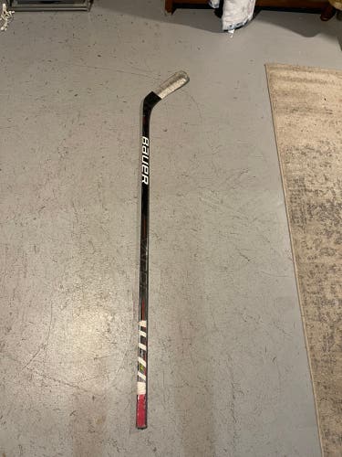 Bauer Hyperlite p88 65 flex Righty - Used 2 times