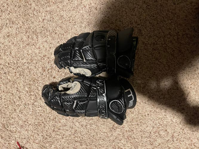 Used Player's Maverik 13" M3 Lacrosse Gloves