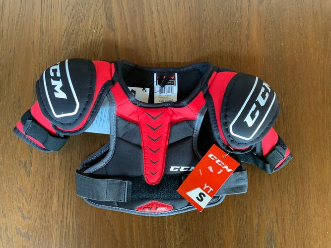 New Youth Small CCM QuickLite 230 Shoulder Pads