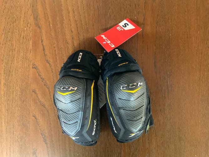 New Small CCM tacks 6052 Elbow Pads