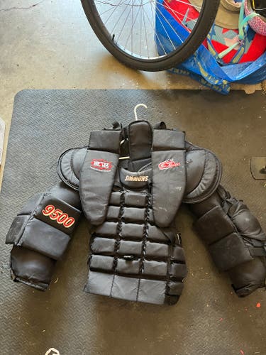 Used Large Simmons 9500 Goalie Chest Protector