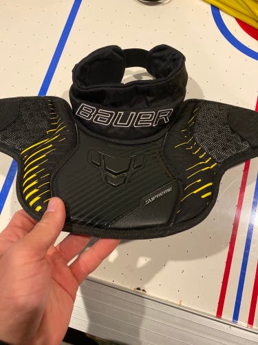Bauer Goalie Neck Guard