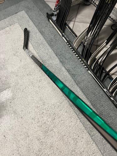Nick Bjugstad - Bauer Supreme Ultra Sonic (2SPROXL) Pro Stock Hockey Stick