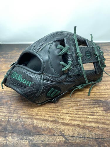 Outfield 12.25" A2000 1781 SnakeSkin Baseball Glove