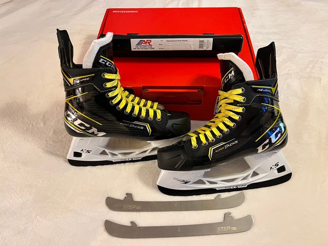 New CCM Regular Width  Size 9.5 AS3 Pro Hockey Skates