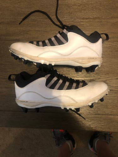 Men's Molded Cleats Low Cut