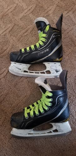 Junior Used Bauer Supreme 160 Hockey Skates Extra Wide Width Size 2