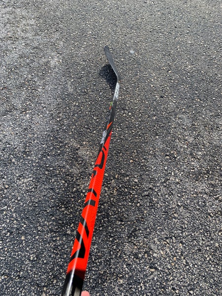 New Lefty 82 Flex P92M Pro Stock Vapor FlyLite Hockey Stick “POOLEY”
