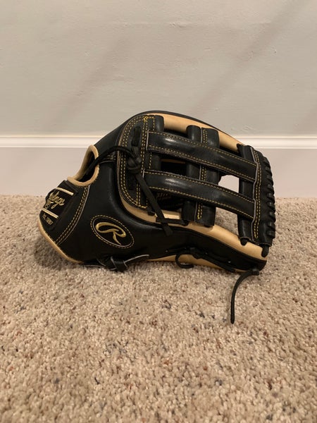 Used Rawlings Heart of the Hide Outfielder’s Mitt