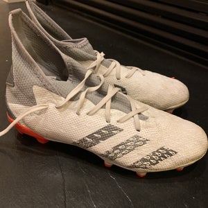 White Adult Unisex Used Size 5.5 (Women's 6.5) Molded Cleats Adidas Cleats