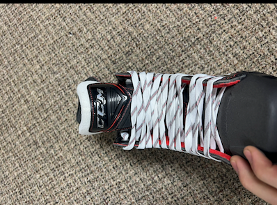 Senior New CCM JetSpeed FT490 Hockey Skates Regular Width Size 7
