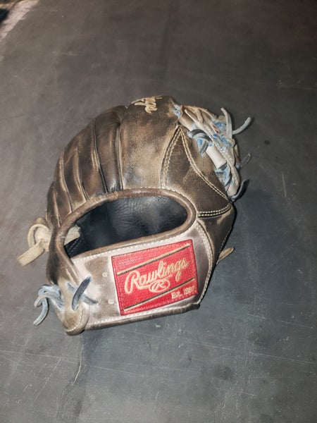 Used Rawlings Right Hand Throw Infield Heart of the Hide Baseball Glove 11.25"