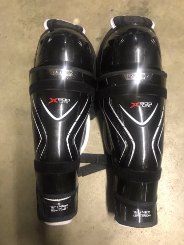 New. 16” Vapor x800 lite shin pads