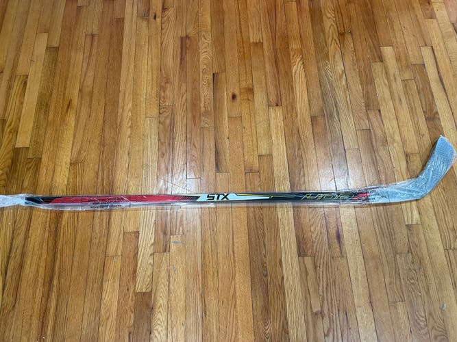Intermediate Right Handed P92 Stallion HPR Hockey Stick