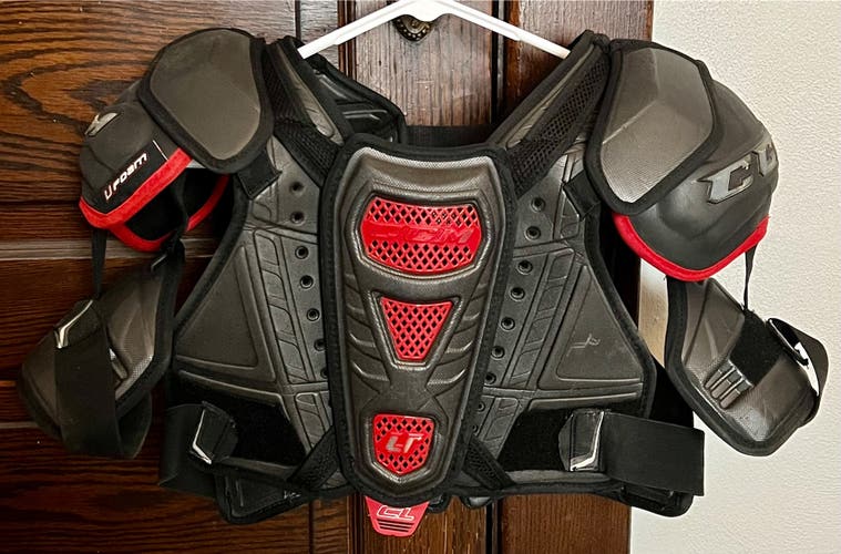 Senior Small CCM  U+ CL Shoulder Pads