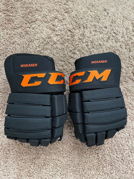 CCM 15" Pro Stock Flyers Gloves Niskanen