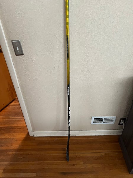 Senior Right Handed P92 Supreme UltraSonic Hockey Stick