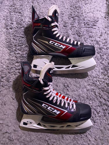New CCM Regular Width Size 9.5 JetSpeed XTRA PRO Hockey Skates