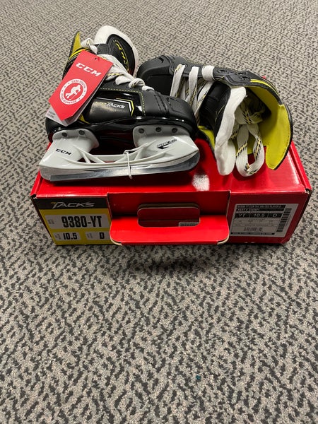 CCM Tacks 9380 Youth Size 10.5 D width skate