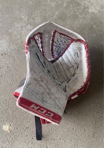 Used CCM EFLEX 2 760 Glove