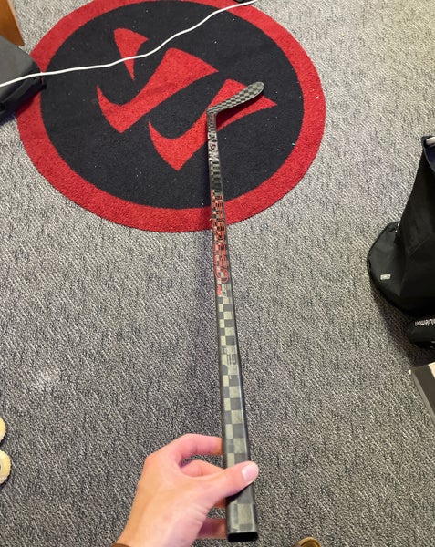 Senior Right Handed P28 JetSpeed FT3 Pro Hockey Stick