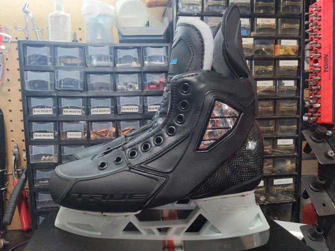 Senior New True Pro Custom Hockey Skates Regular Width Pro Stock Size 6