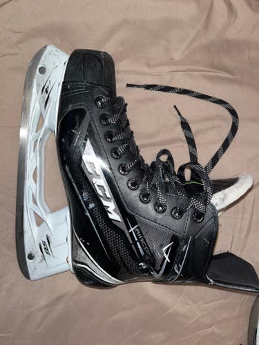 Senior Used CCM RibCor 74K Hockey Skates Regular Width Size 8