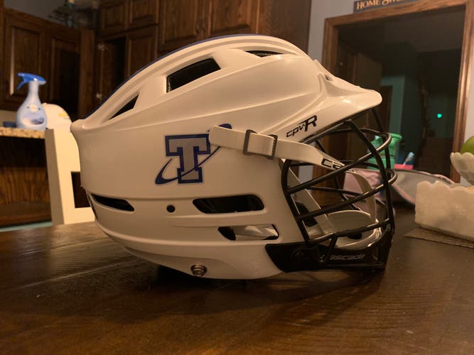 Like New Cascade CPV-R Lacrosse Helmet