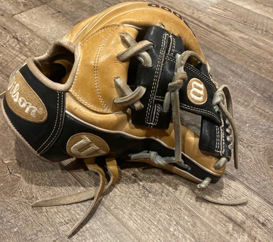 Infield 11.75" A2000 Baseball Glove
