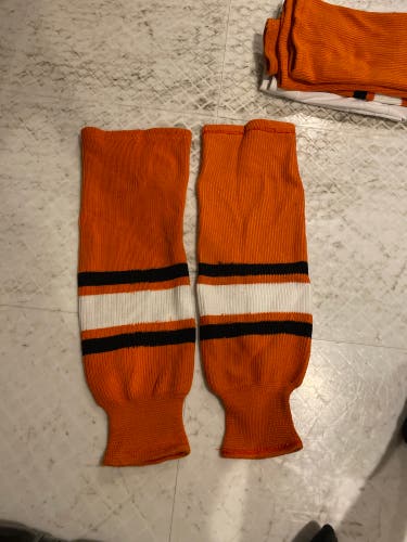 Orange Intermediate Medium Knit Socks