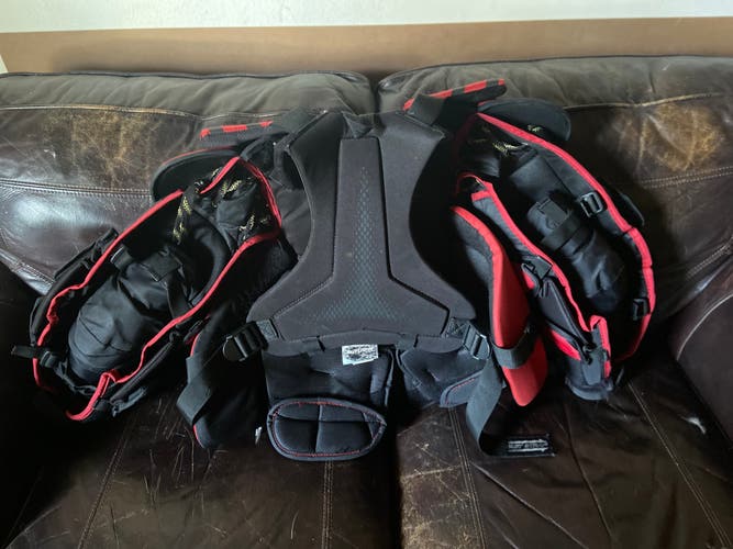 Used Medium Bauer X2.9 Goalie Chest Protector